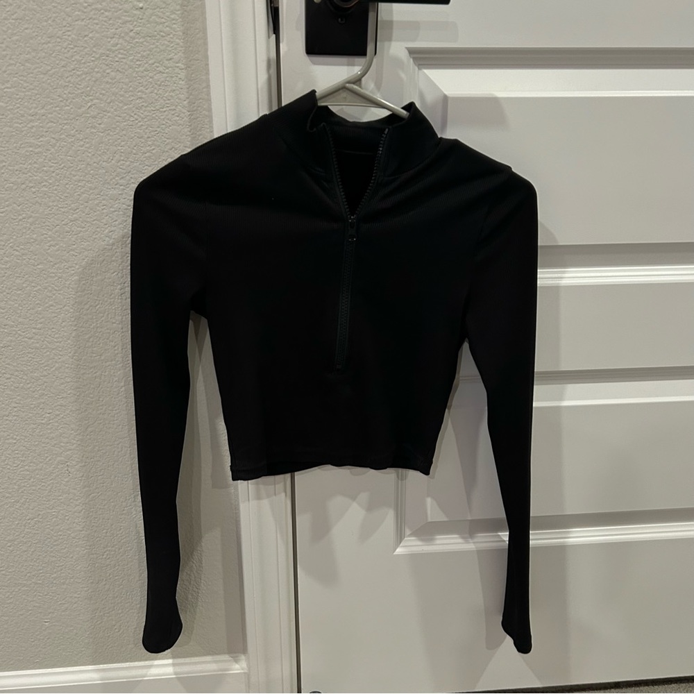 Fitted workout jacket